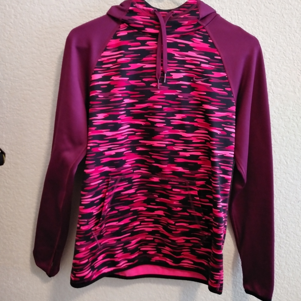 Nike therma fit hoodie